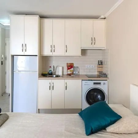 First Line Ocean View Apartment *
