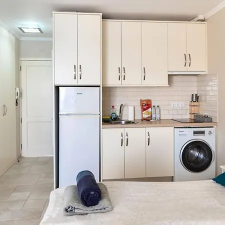 First Line Ocean View Apartment *