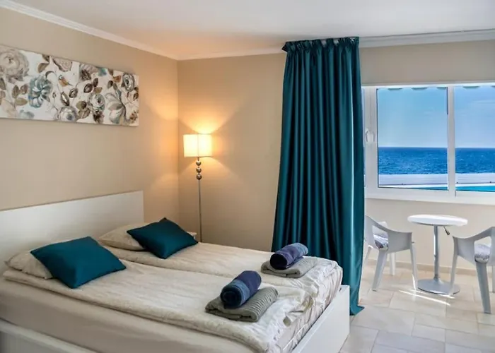 First Line Ocean View Apartment